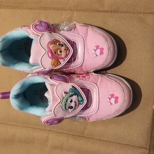 Nickelodeon Paw Patrol Girls Sneakers that lights up size 11 in tolder